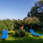 Beachfront Romantica Place Ground Floor Apartment *