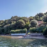 Beachfront Romantica Place Ground Floor Διαμέρισμα