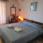 Διαμέρισμα Beachfront Romantica Place Ground Floor