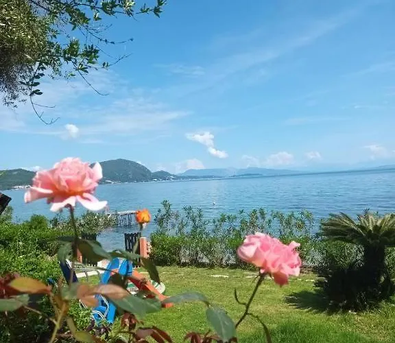 Beachfront Romantica Place Ground Floor Agia Pelagia Chlomou