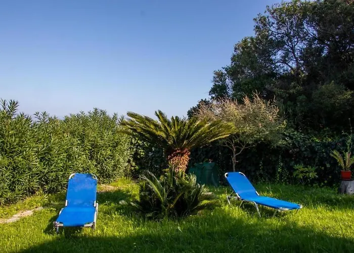 Beachfront Romantica Place Ground Floor Apartment *