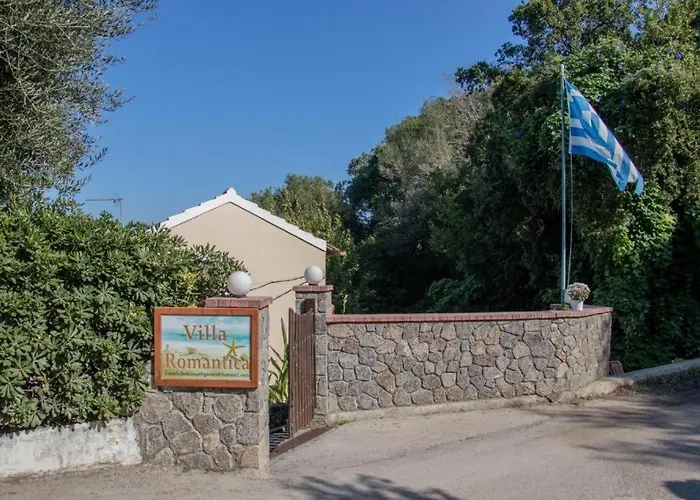 Beachfront Romantica Place Ground Floor *