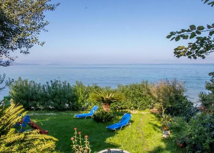 Beachfront Romantica Place Ground Floor * Agia Pelagia Chlomou