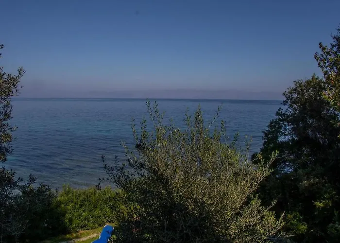 Beachfront Romantica Place Ground Floor Agia Pelagia Chlomou