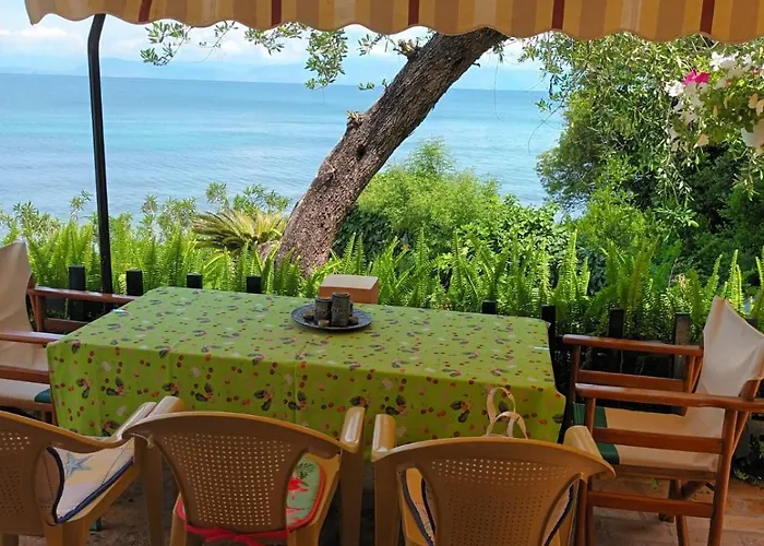 Apartment Beachfront Romantica Place Ground Floor