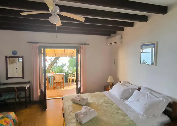 Apartment Beachfront Romantica Place Ground Floor *