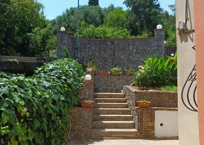 Apartment Beachfront Romantica Place Ground Floor *