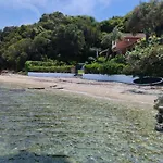 Apartment Beachfront Romantica Place Ground Floor *
