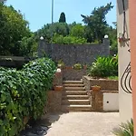 Apartment Beachfront Romantica Place Ground Floor *